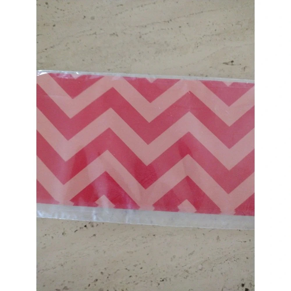 Teacher Created Resources Red And Pink  Chevron Border 35 Feet  Border Trim 5522